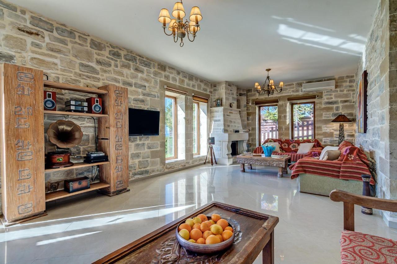 Hectoras In By Apokoronas-villas Villa *