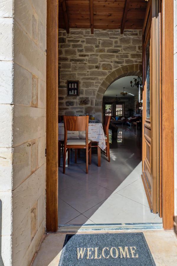 Villa Hectoras In By Apokoronas-villas *